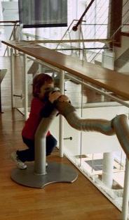 fl&uuml;stern/h&ouml;ren...